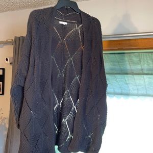 EUC women’s size XL knit cardigan sweater.